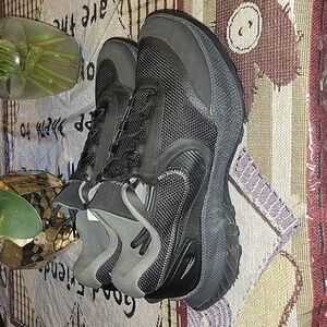 Nike React SFB Carbon Men’s Elite Outdoor Shoes, Like New, Size 12, Black/ Gray